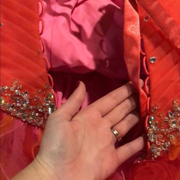 Prom dress - Picture 3 of 8